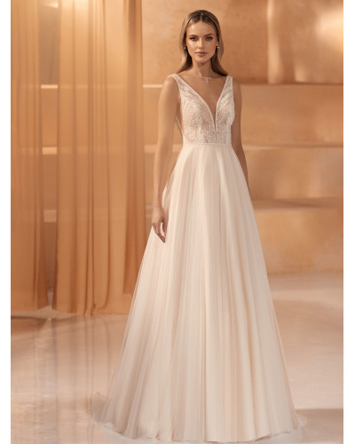 Robe de mariée princesse en dentelle et tulle, Ivoire / Nude