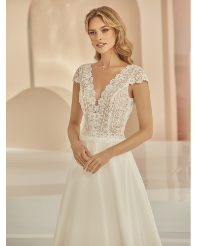 Robe de mariée princesse en dentelle et mousseline