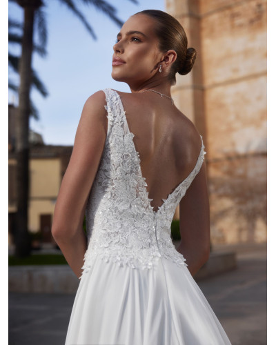 Robe de mariée, avec dentelle sur le buste, Ivoire