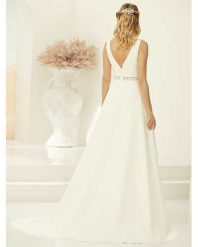 Robe de mariée en mousseline et dentelle, Ivoire